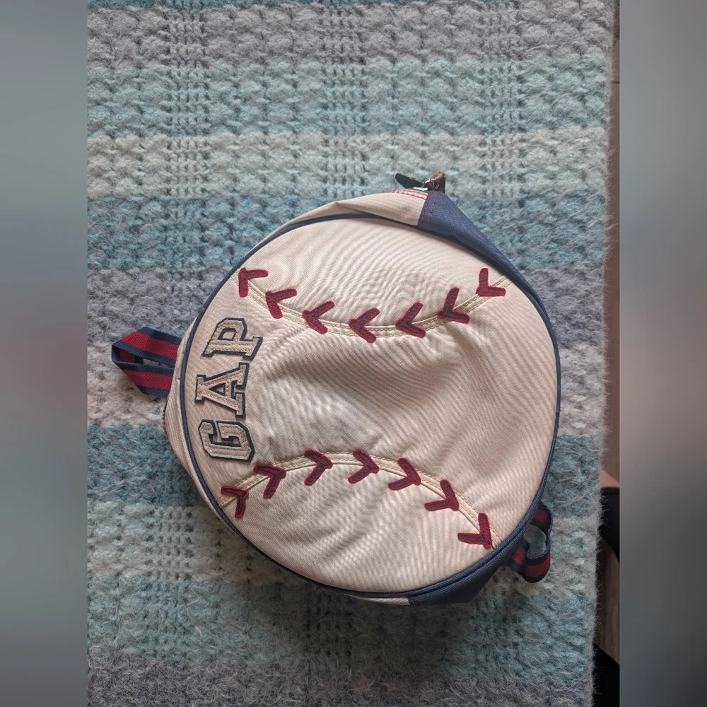 GAP Kids‎ Baseball Backpack - Cream and Red
